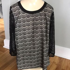 Skies Are Blue black/ivory lace print top, large